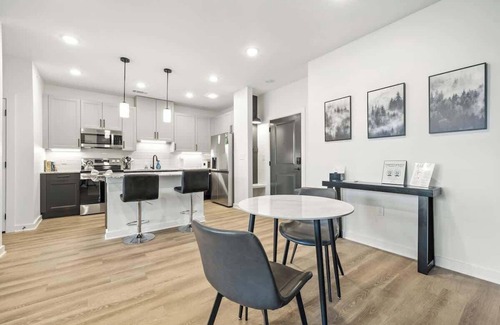 Westfield Apartamento | IRIE Living Brand-New Lux 2BR | 8 Min Grd Park