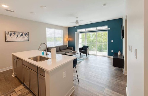 Whitestown Apartamento | IRIE Living-Homey Kg 2Bd+Gym+Pool, BRAND New!