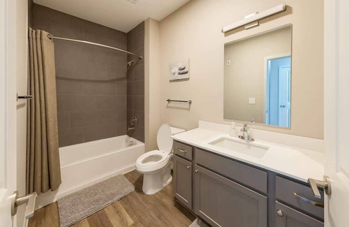 Whitestown Apartamento | IRIE Living-Homey Kg 2Bd+Gym+Pool, BRAND New!