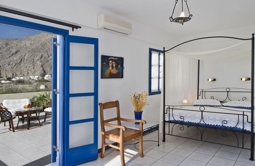 Perissa Hotel | Irigeneia Hotel