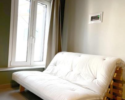 Lesvos Apartamento | Iriki Loft, ένας ατμοσφαιρικός ρετρό χώρος στην Ερμού