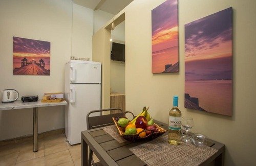 Petaloudes Apartamento | Irinis studio
