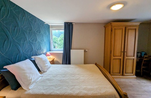 Moyenmoutier Cama Y Desayuno | Habitación Iris en casa renovada en plena naturaleza