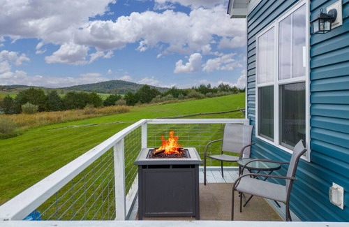 Lexington Cabaña | Irish Farmhouse - Lexington VA