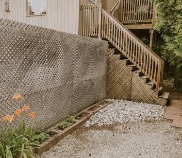 Meaford Casa | Irish Mountain Suites