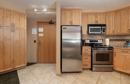 Winter Park Condominio | Iron Horse C5083 Studio Bedroom Condo by RedAwning