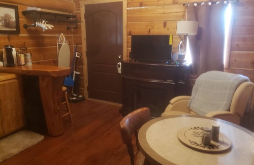 Thompson Falls Cabina | Iron line cabin 804