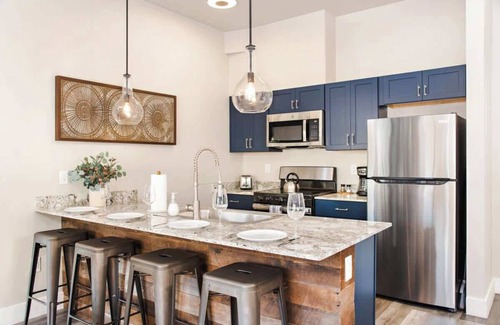 Glenwood Springs Condominio | Iron Mt Hot Spgs Condo #207 | Mtn Views | Sleeps 4