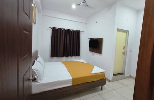 Chikkamagaluru Hotel | iROOMZ Relax Inn Lodge