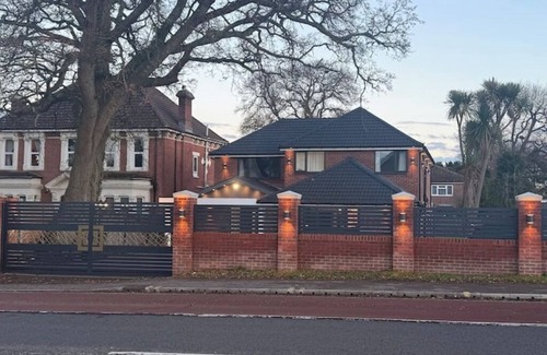 Waterlooville Apartamento | Farral charming suite