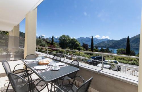 Azzano Casa | IsaBellaVista - Mezzegra, Tremezzina by LoveComo
