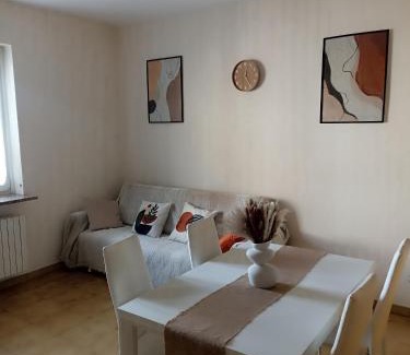 Candelo Apartamento | Isangarda Apartment