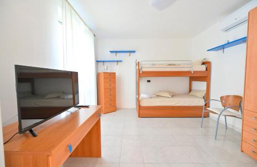 Barano d'Ischia Apartamento | Ischian Escape- Vintage Bath and Lush Nature