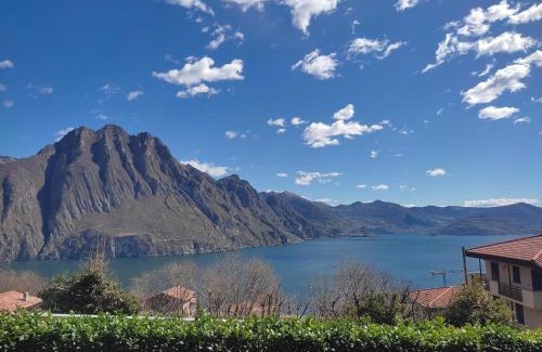 Zorzino Casa | IseoLakeRental - Casa Amici