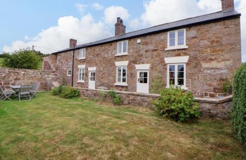 Nercwys Casa | Isfryn
