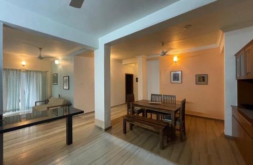 Vadodara Apartamento | Ishan Apartments 3BHK Individual Rooms