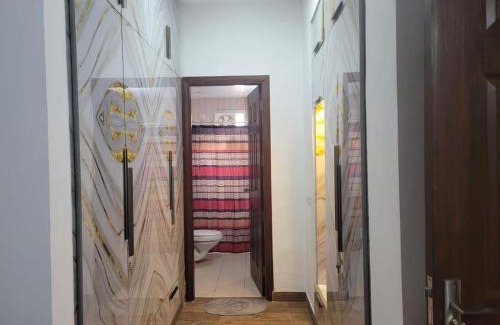 Vrindavan Hotel | Ishawar daam