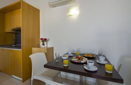 Agia Marina Apartamento | Isida Hotel