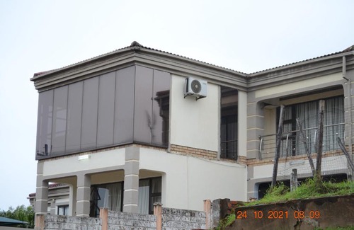 Bluff Casa | ISILOSAMANZI GUEST HOUSE