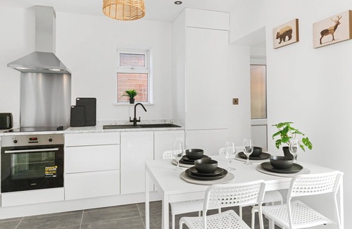 Alfreton Casa | Isimi Luxurious House 4-bed in Alfreton Derby