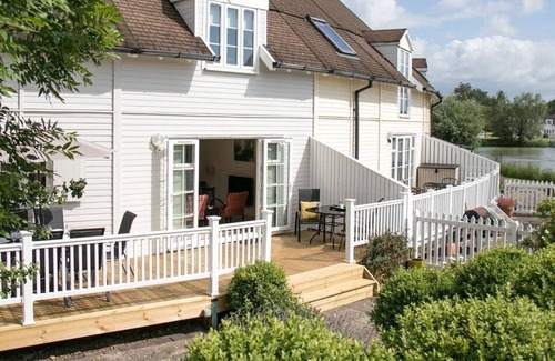 South Cerney Cabaña | Isis Lake 09, ArtHouse