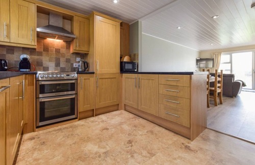 South Cerney Casa | Isis Lake 43, Turtle Lodge (P)