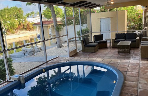 Lower Matecumbe Key Casa | Islamorada home with private boat ramp and beautiful private beach access.