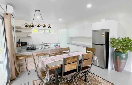 Laie Casa | Island Breeze Retreat - Pool