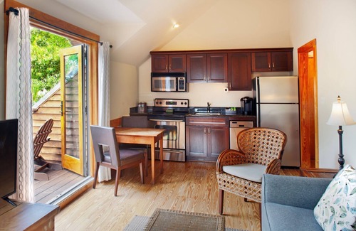 Historic Seaport Hotel | Island City House Hotel