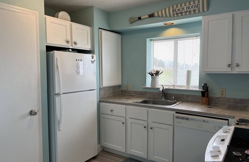 East End Condominio | ISLAND CLUB- East End OCEANFRONT Ground Level unit with gazebo and OCEAN VIEW