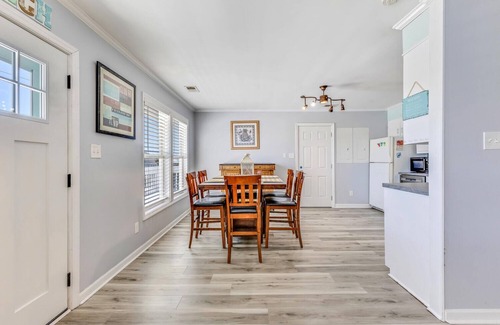 Carolina Beach Casa | Island Escape A - Suite in Carolina Beach