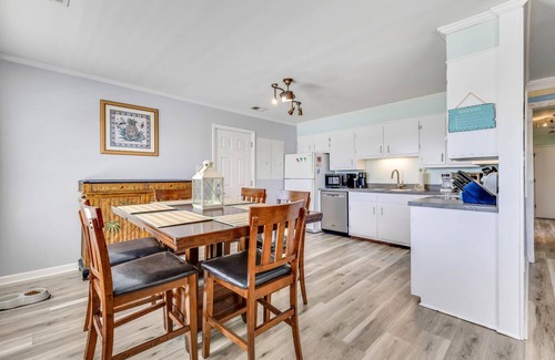 Carolina Beach Casa | Island Escape A - Suite in Carolina Beach