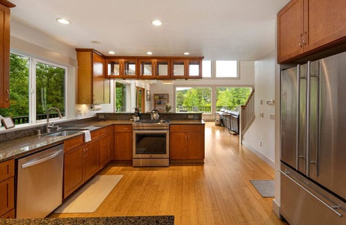 Friday Harbor Casa | Island Escape with Luxe Comfort and Privacy -Margo House