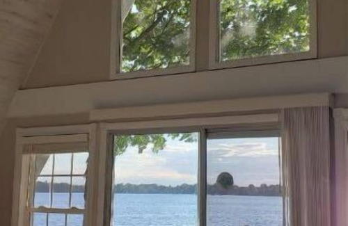 Cassopolis Cabaña | Island Get Away – Lakefront Cottage on Beautiful Diamond Lake with Private Beach