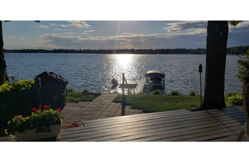 Cassopolis Cabaña | Island Get Away – Lakefront Cottage on Beautiful Diamond Lake with Private Beach