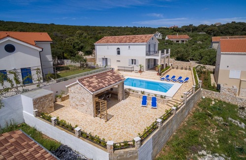 Premuda Villa | Island getaway at villa Temida, only 200 m from the beach, heated pool