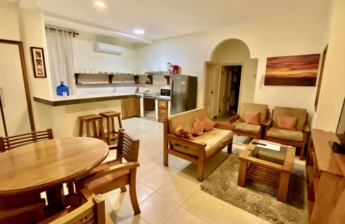 Puerto Ayora Apartamento | Island Getaway Two Br Perfecto para las vacaciones familiares aventureras
