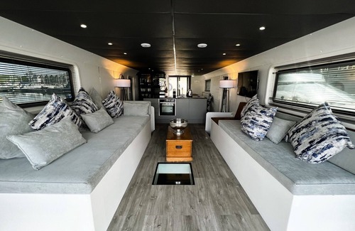 Whippingham Alquiler De Eote | Island Harbour Houseboat