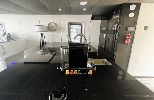 Whippingham Alquiler De Eote | Island Harbour Houseboat