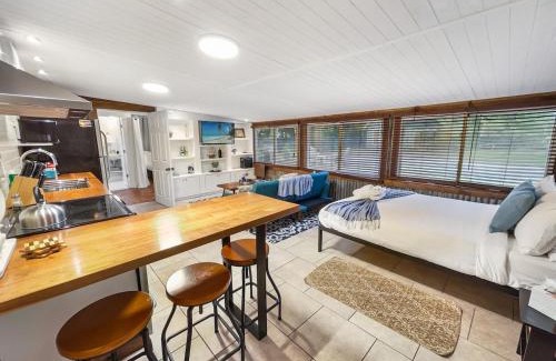 Charleston Casa | Island Hideout