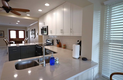 Crystal River Casa | Island home on Kings Bay - manatees at the dock!