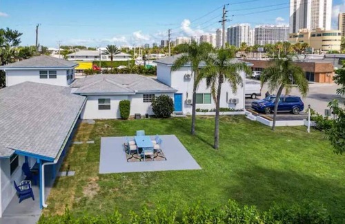 Florida North Atlantic Coast Condominio | Island Living: Walk to Beach Fish Surf Sun