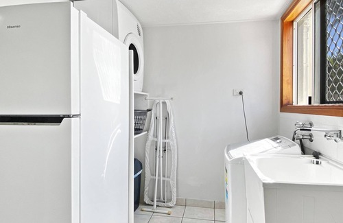 Arcadia Casa | Island Magic Townhouse 1 - Stylish, affordable and well-equipped, in prime Alma Bay location