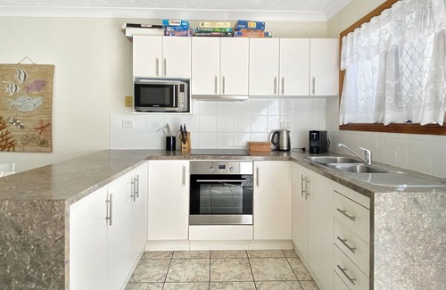 Arcadia Casa | Island Magic Townhouse 5 - Well-equipped, stylish and affordable townhouse at Alma Bay