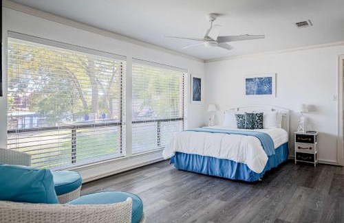 Kingsland Casa | Island Paradise A waterfront oasis with pool
