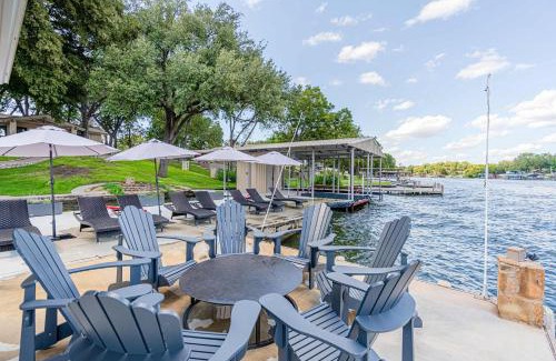 Kingsland Casa | Island Paradise A waterfront oasis with pool