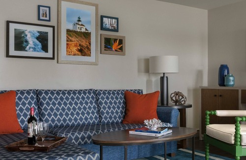 San Diego Hotel | Island Paradise! Unit w/ Bayfront Patio, Pets Allowed, Outdoor Pool!