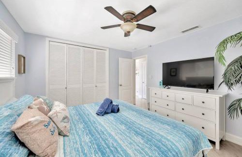 Indian Rocks Beach Casa | Island Paradise 3 Bed Waterfront/Heated Pool