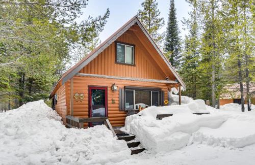 Island Park Casa | Island Park Cabin Getaway Less Than 24 Mi to Yellowstone!