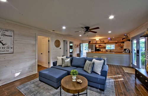Gun Barrel City Casa | Island Park Cottage- 2 bedroom home on the Lake